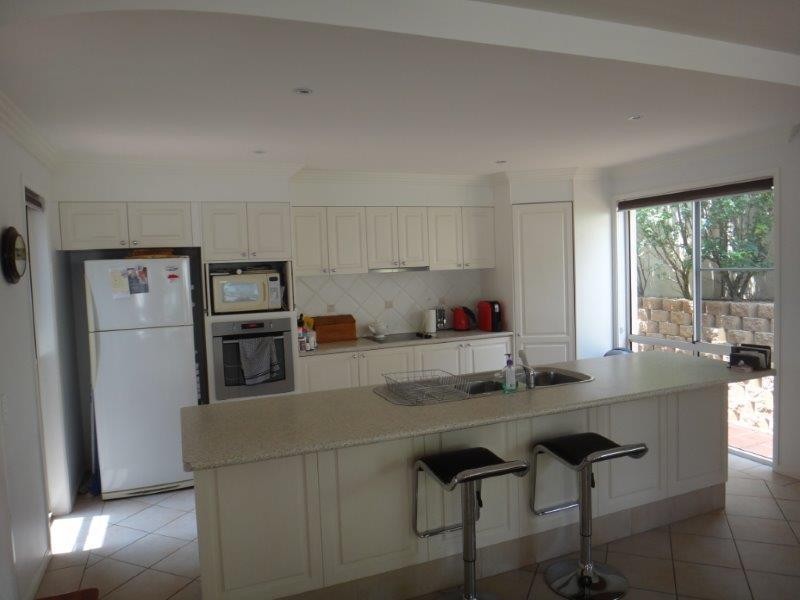 7 Adeliza  Ct, Arundel QLD 4214