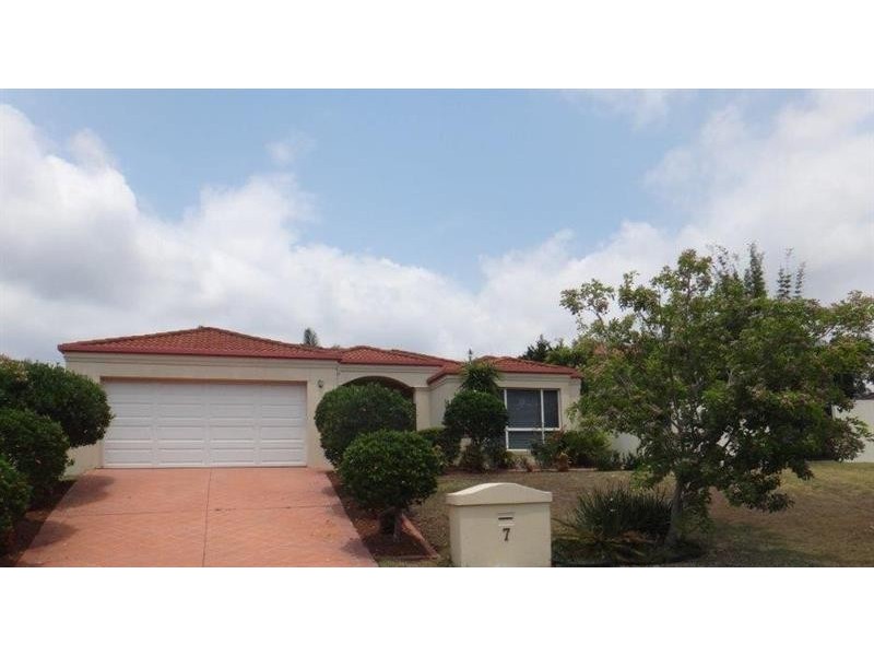 7 Adeliza  Ct, Arundel QLD 4214