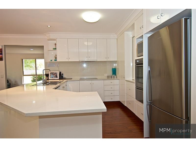 7 Kirdford Ct, Arundel QLD 4214