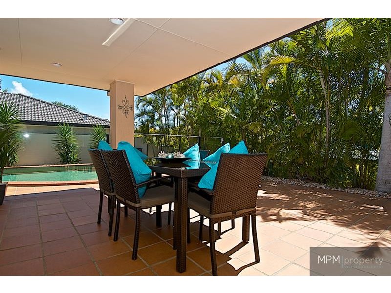 7 Kirdford Ct, Arundel QLD 4214