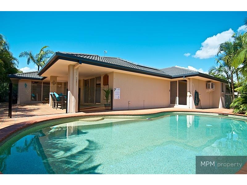 7 Kirdford Ct, Arundel QLD 4214