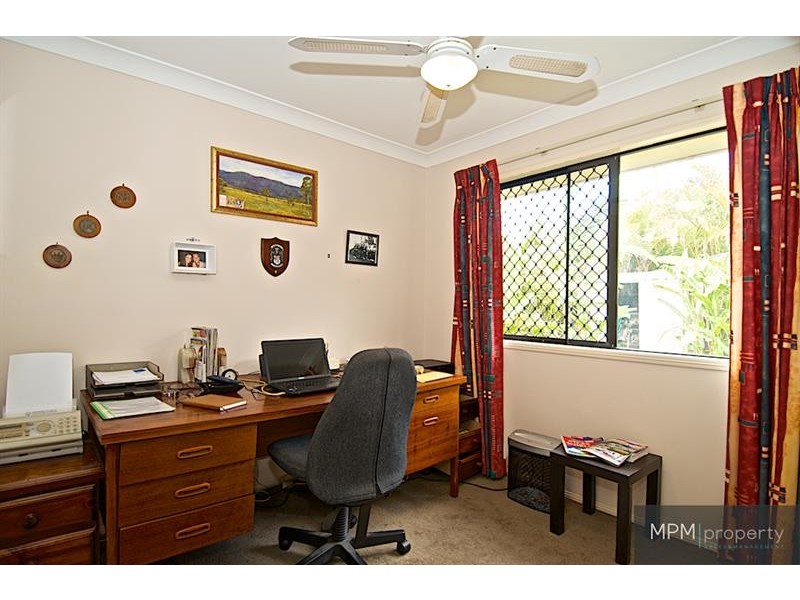 4 Murchison St, Pacific Pines QLD 4211