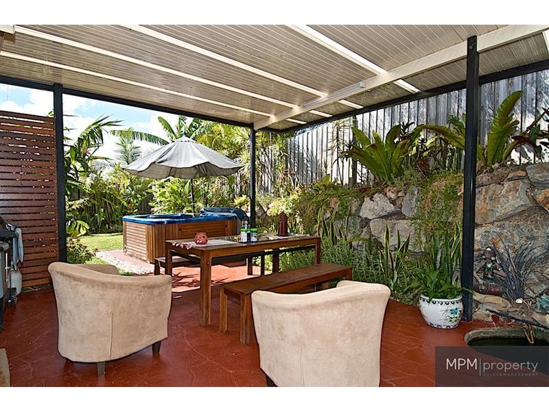 4 Murchison St, Pacific Pines QLD 4211