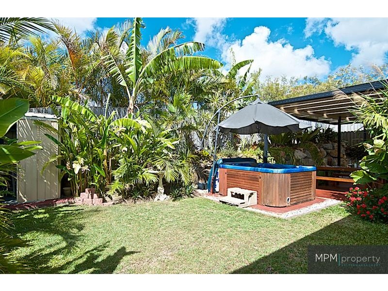 4 Murchison St, Pacific Pines QLD 4211