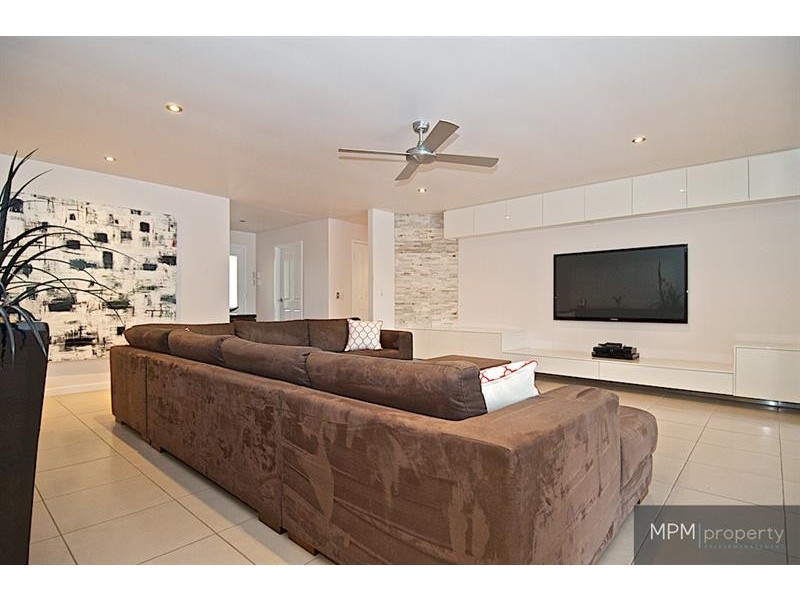 5 Bolt Ct, Parkwood QLD 4214