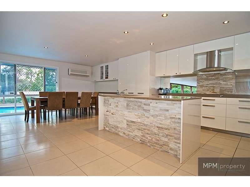 5 Bolt Ct, Parkwood QLD 4214