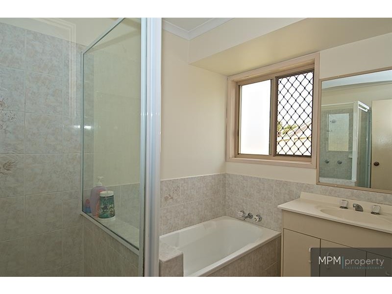 15 Range Ct, Arundel QLD 4214