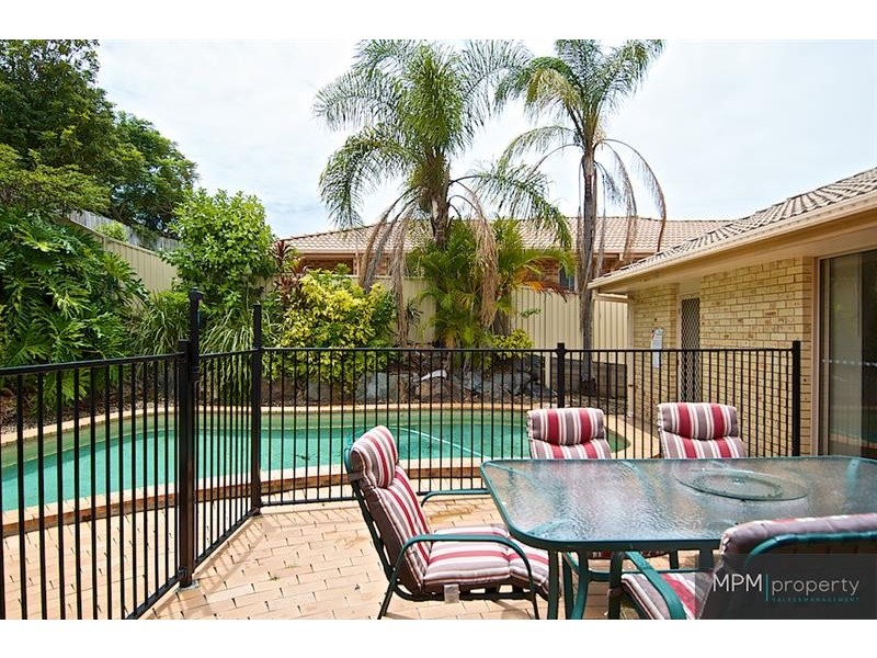 15 Range Ct, Arundel QLD 4214