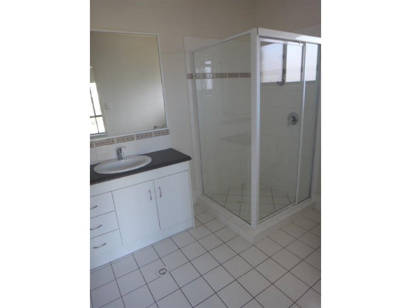 10 Mungana Dr, Upper Coomera QLD 4209