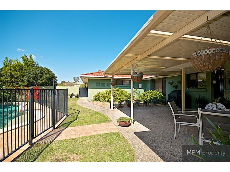 16 Petworth Ct, Arundel QLD 4214