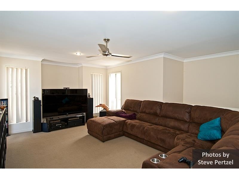 52 Diamantina Cct, Pacific Pines QLD 4211