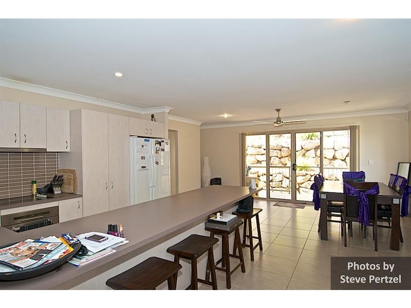 52 Diamantina Cct, Pacific Pines QLD 4211