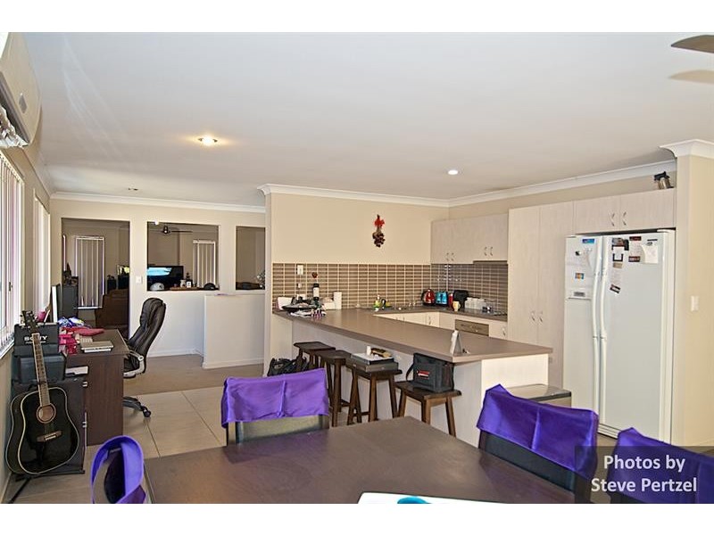 52 Diamantina Cct, Pacific Pines QLD 4211