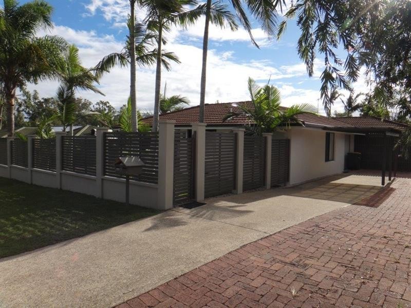 1/7 Morinda  Way, Labrador QLD 4215