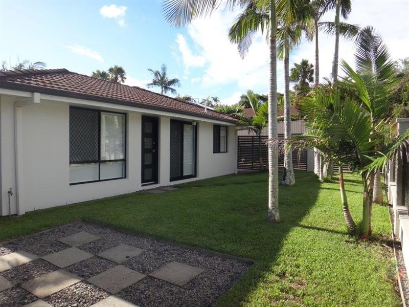 1/7 Morinda  Way, Labrador QLD 4215