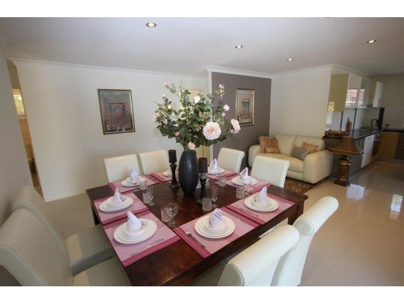 3 Palona Pl, Ashmore QLD 4214