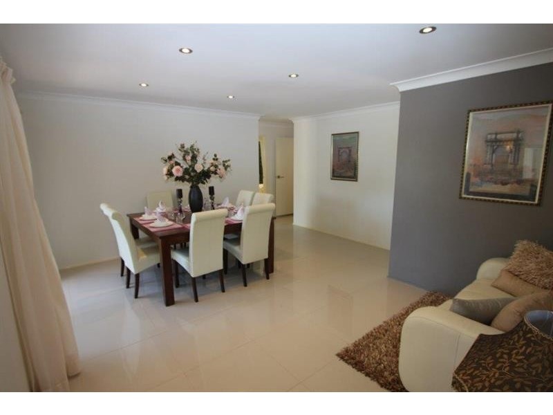 3 Palona Pl, Ashmore QLD 4214