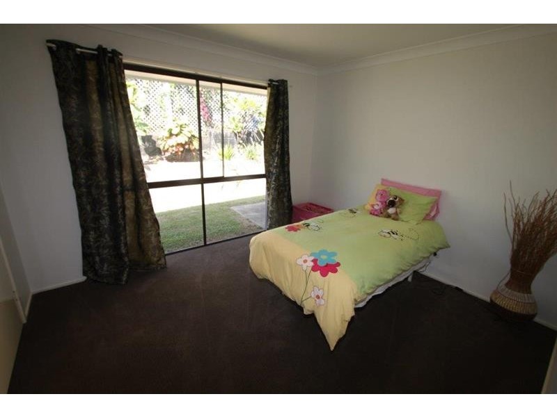 3 Palona Pl, Ashmore QLD 4214