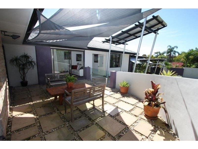 3 Palona Pl, Ashmore QLD 4214
