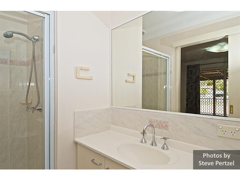 65 Daintree Dr, Parkwood QLD 4214