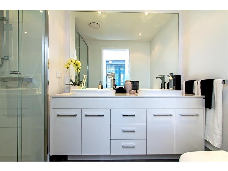 Cnr Imperial Pde & Labrador St, Labrador QLD 4215