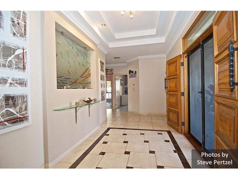 7 Selsey Ct, Arundel QLD 4214