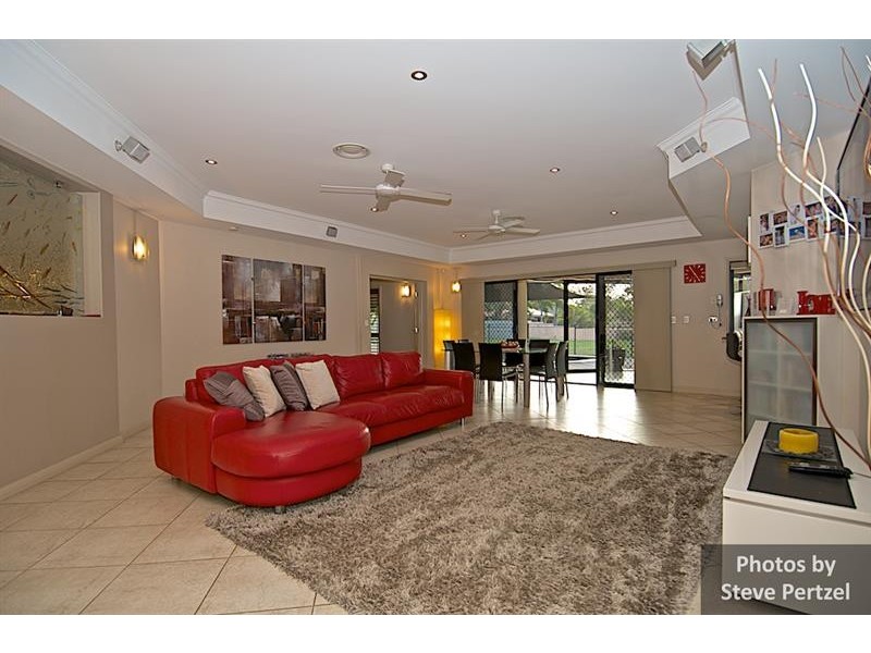 7 Selsey Ct, Arundel QLD 4214