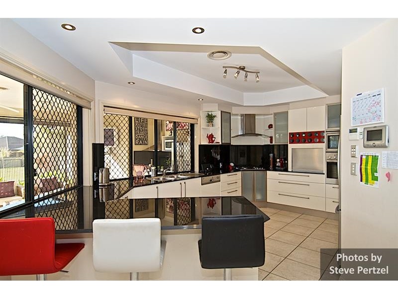 7 Selsey Ct, Arundel QLD 4214