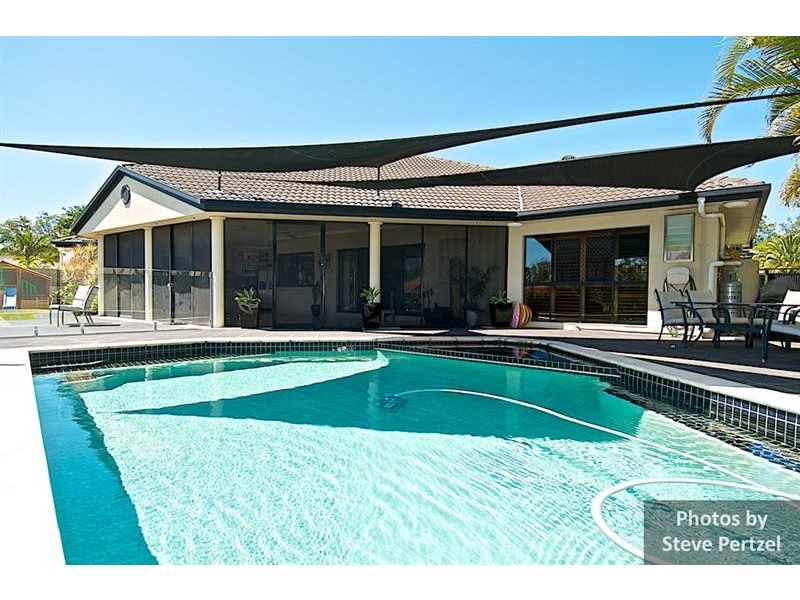 7 Selsey Ct, Arundel QLD 4214