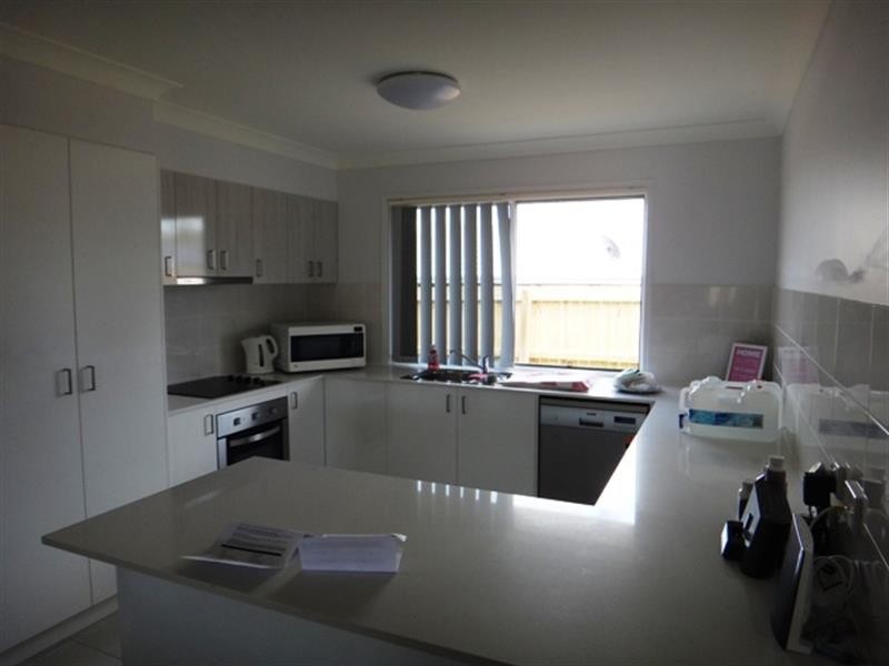 5 Phoebe Way, Gleneagle QLD 4285