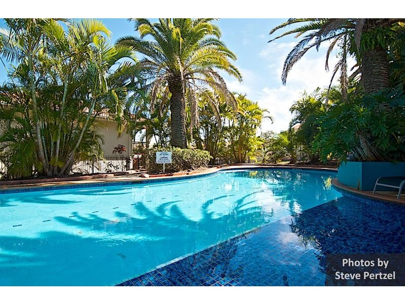 19 Amsonia Ct, Arundel QLD 4214