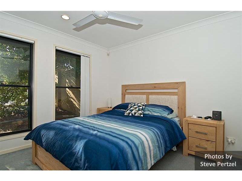 19 Amsonia Ct, Arundel QLD 4214