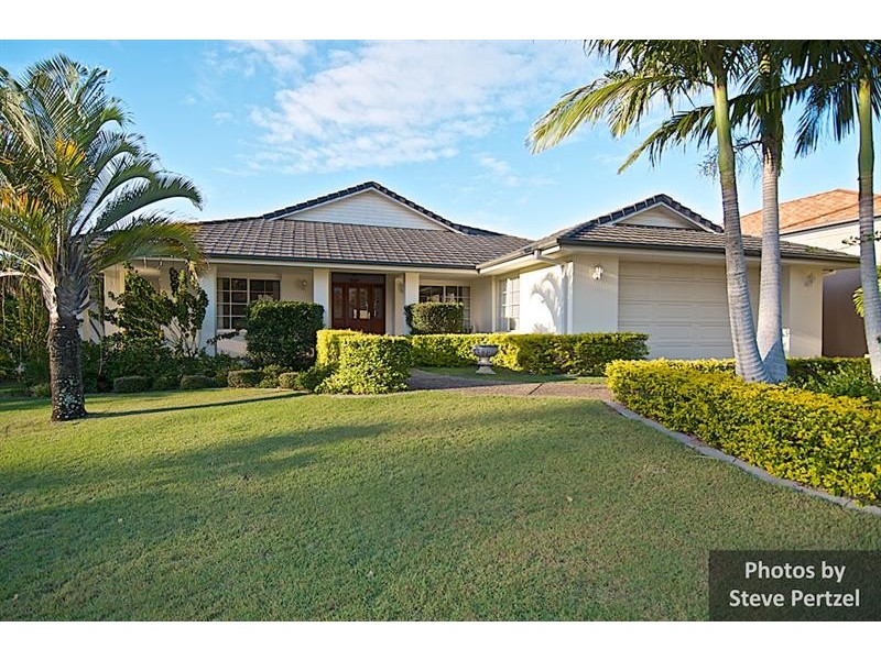 13 Midhurst Ct, Arundel QLD 4214