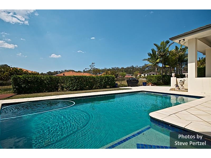 13 Midhurst Ct, Arundel QLD 4214