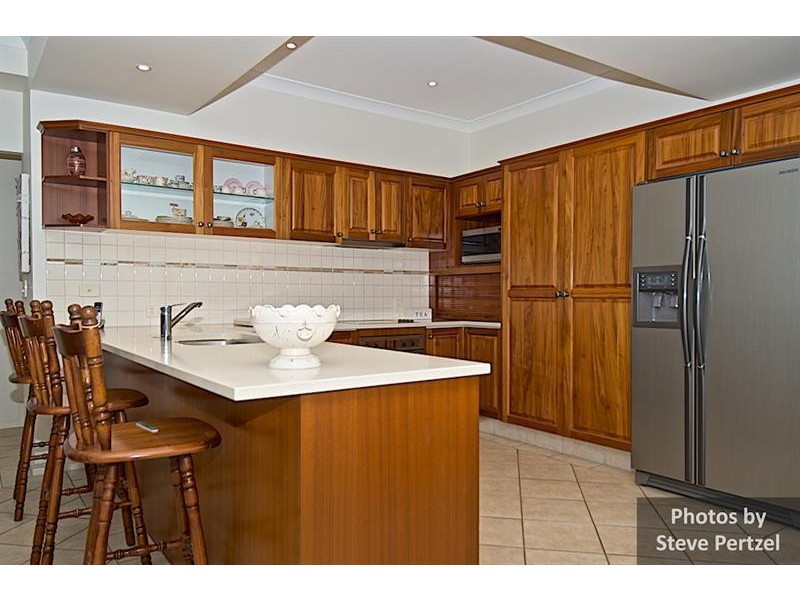 13 Midhurst Ct, Arundel QLD 4214