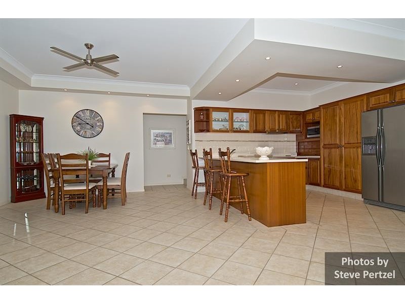 13 Midhurst Ct, Arundel QLD 4214