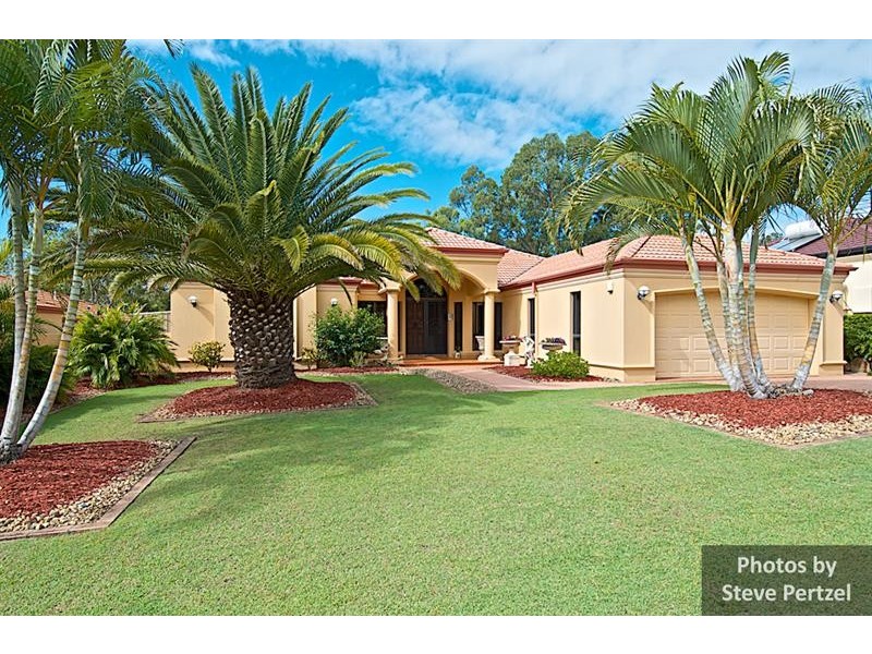 19 Hazel Ct, Arundel QLD 4214