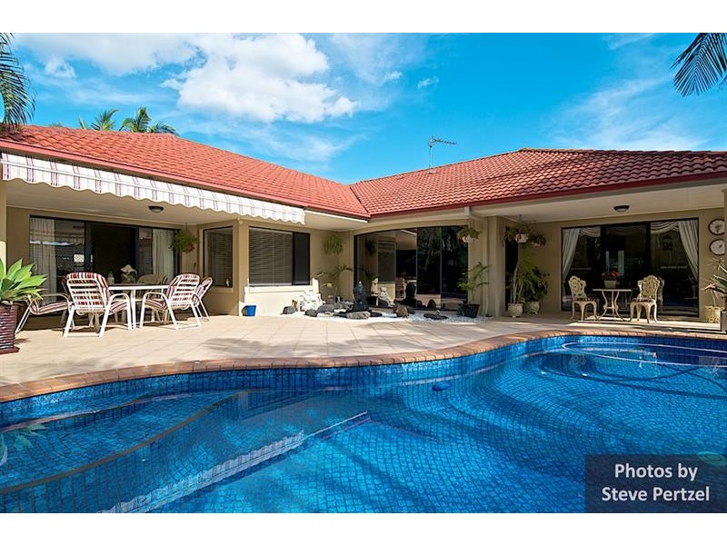 103 Arun Dr, Arundel QLD 4214