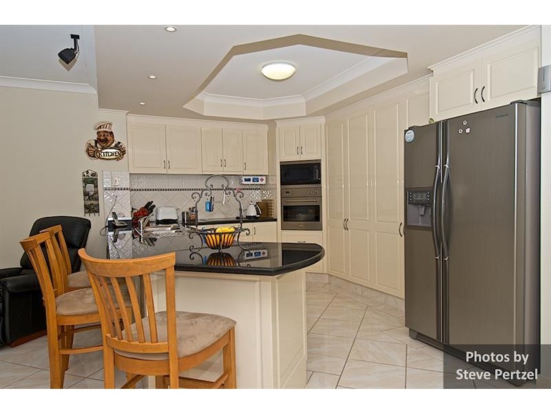 103 Arun Dr, Arundel QLD 4214