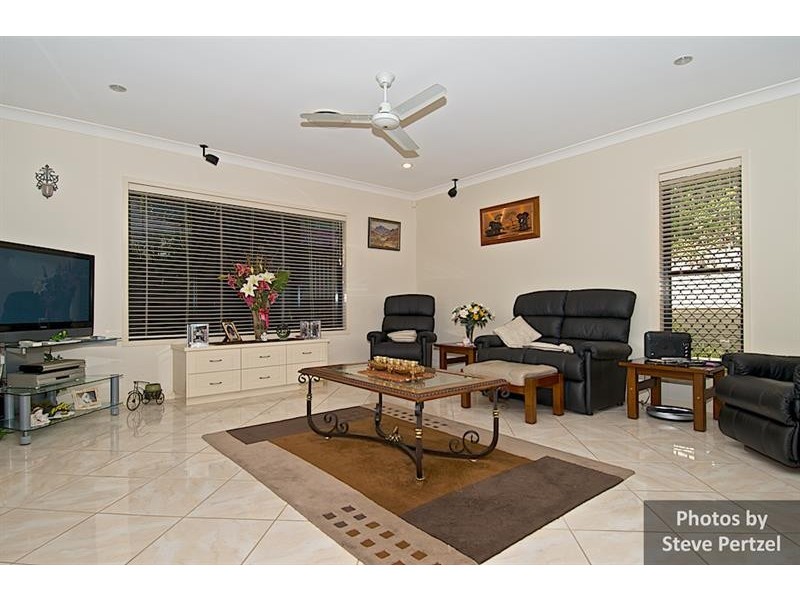 103 Arun Dr, Arundel QLD 4214