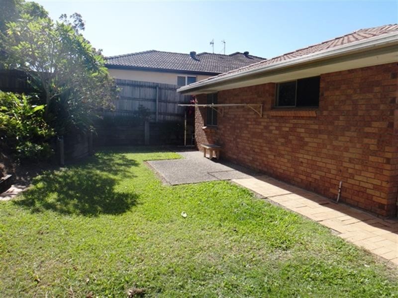 37 Arnold Palmer Dr, Parkwood QLD 4214
