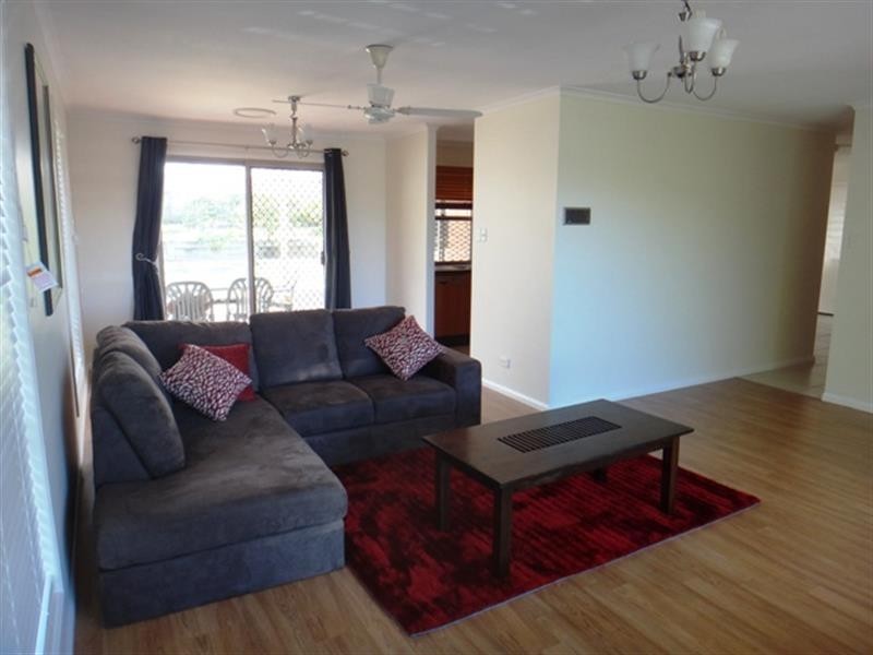 37 Arnold Palmer Dr, Parkwood QLD 4214