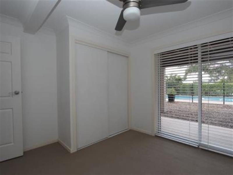 21 O’Grady  Dr, Paradise Point QLD 4216