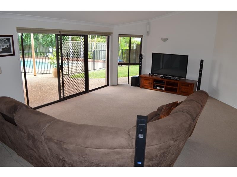 22 Lakeshore Dr, Monterey Keys QLD 4212