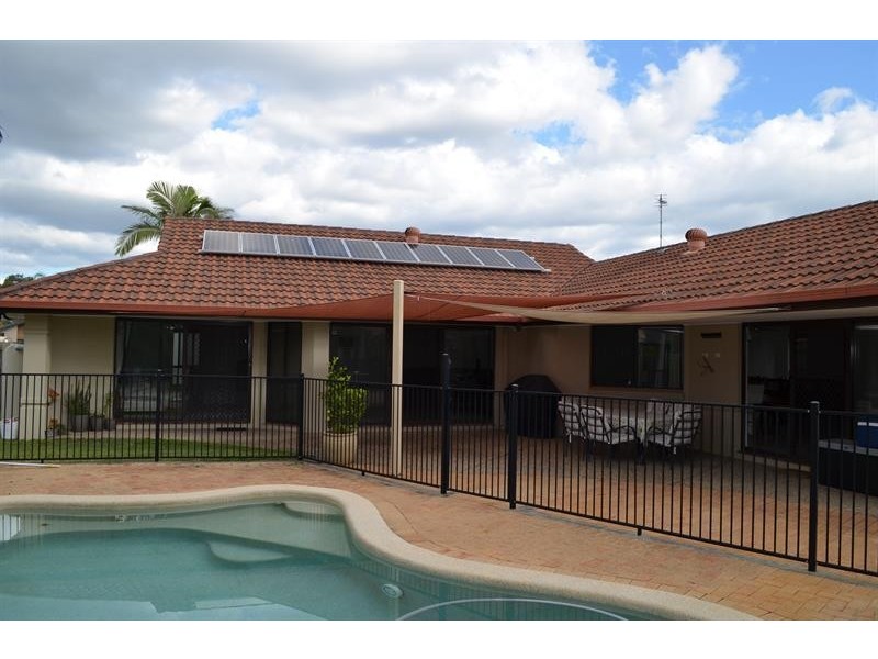 22 Lakeshore Dr, Monterey Keys QLD 4212