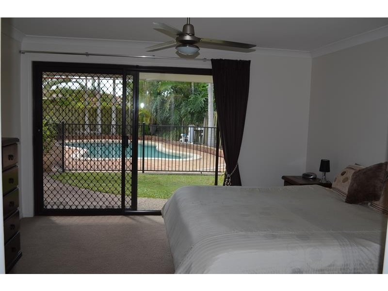 22 Lakeshore Dr, Monterey Keys QLD 4212