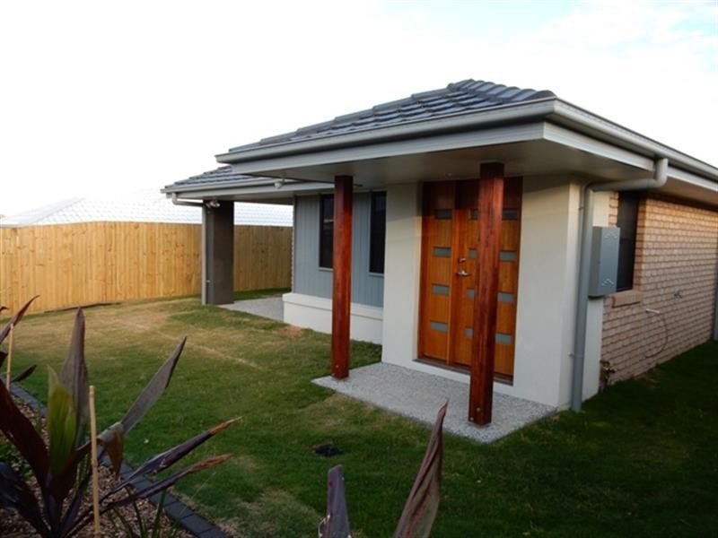 75 Damian Leeding  Way, Upper Coomera QLD 4209