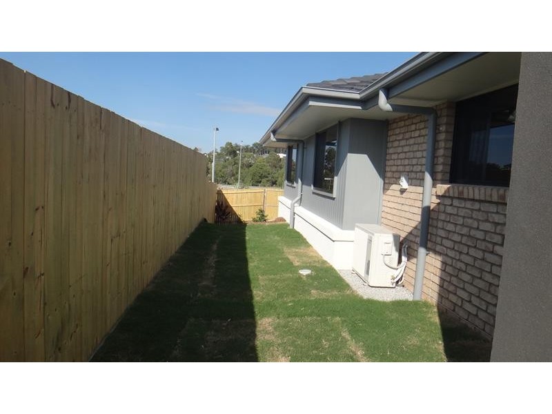 75 Damian Leeding  Way, Upper Coomera QLD 4209