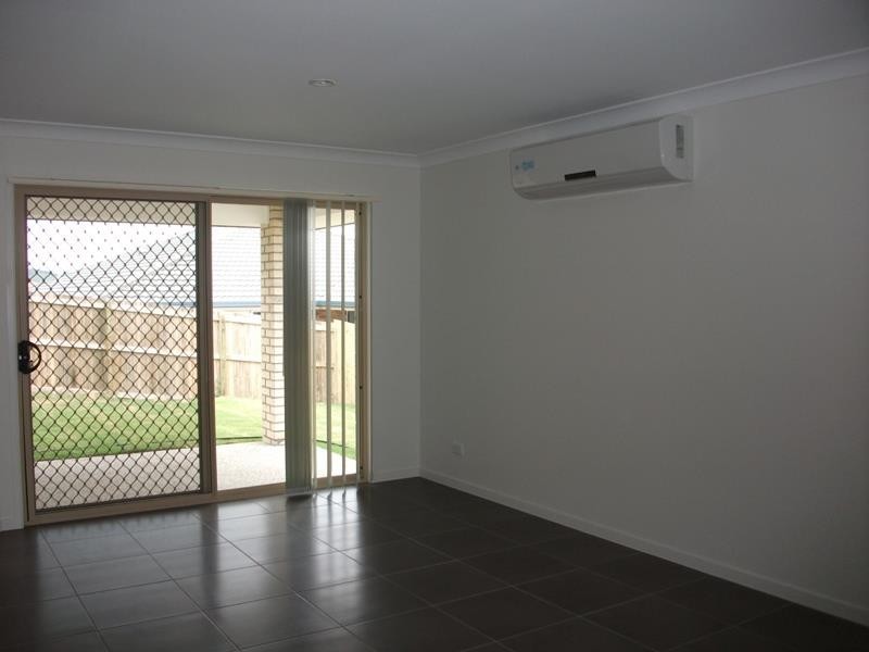 31 Winchester Cres, Pimpama QLD 4209