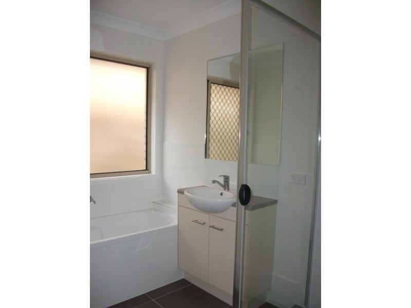 31 Winchester Cres, Pimpama QLD 4209